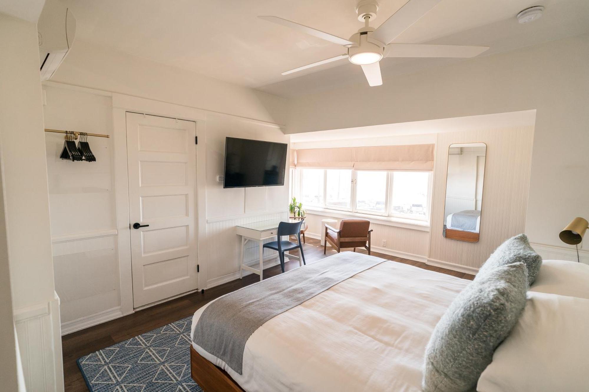 Newport Beach Hotel Екстер'єр фото