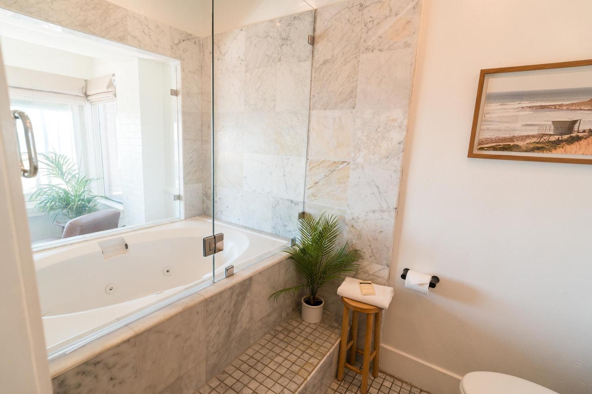 Newport Beach Hotel Екстер'єр фото