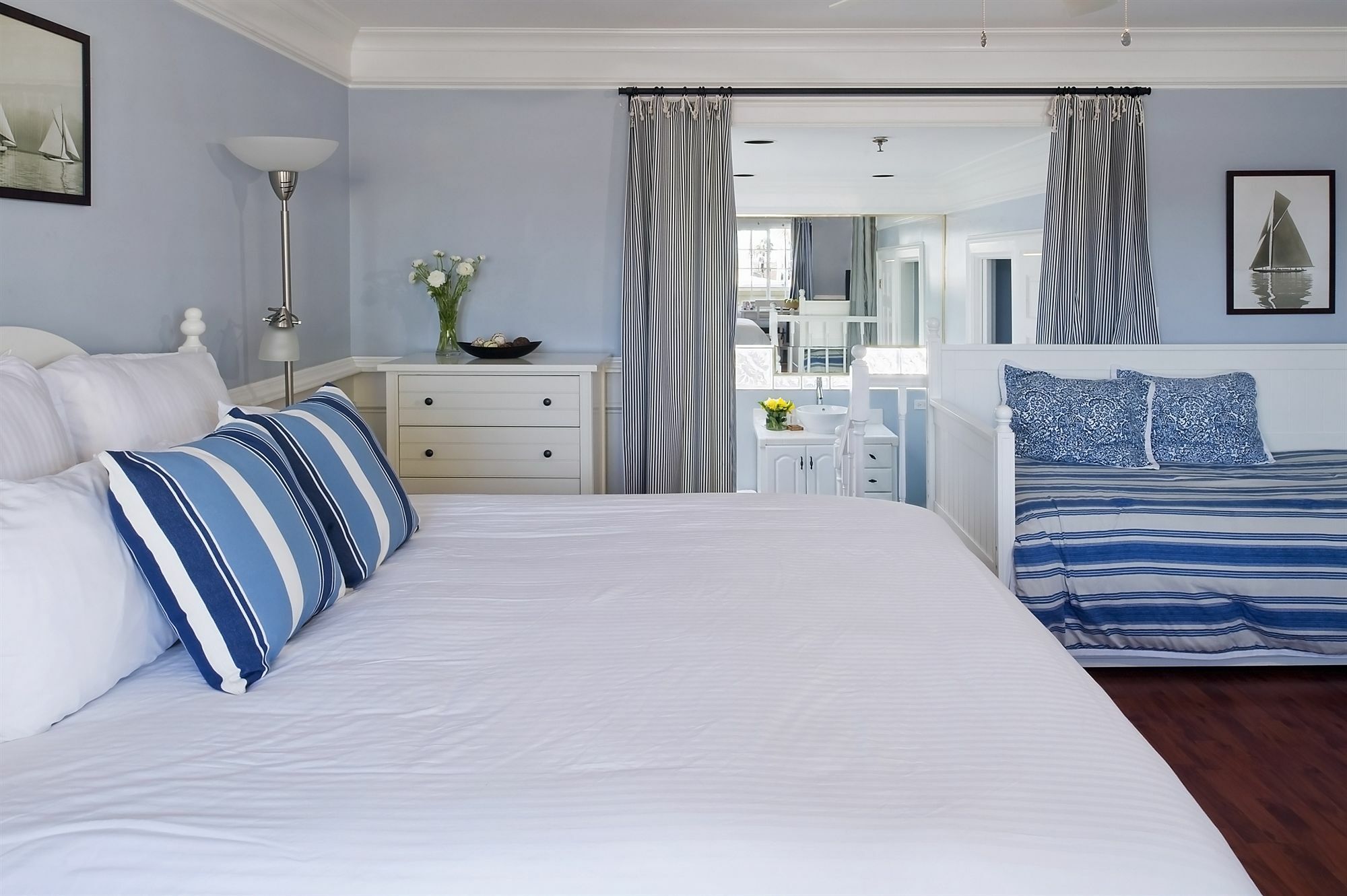 Newport Beach Hotel Екстер'єр фото